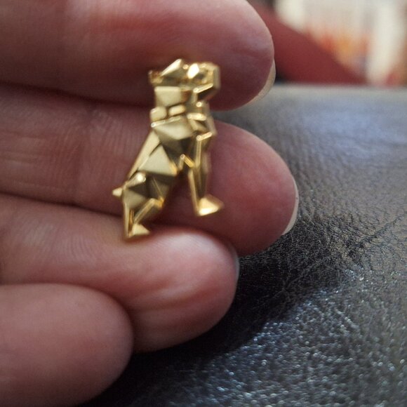 Mack truck bulldog lapel hat pins x 2 gold plated - Picture 3 of 3